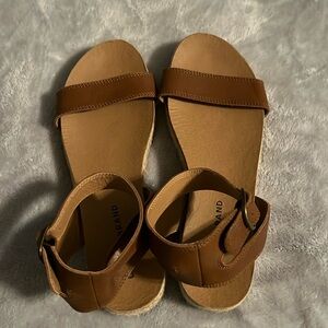 Ladies Lucky Brand Sandals